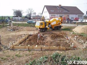 Betonujeme ...