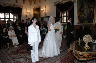 paci sa mi, ked svedkovia stoja po bokoch a nie za mladomanzelmi ... dakujem zuzi25:-)