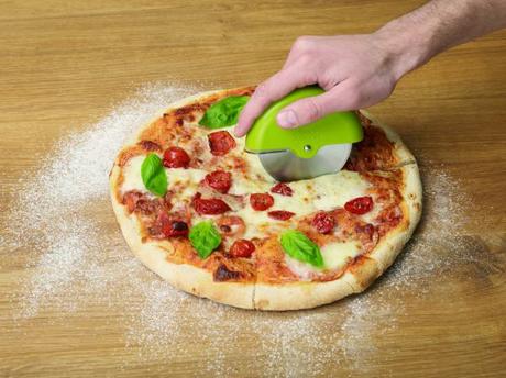 Krájač na pizzu s rotačným krytom ostria JOSEPH JO - Obrázok č. 2