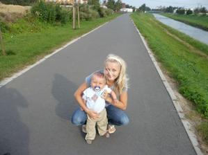 to jsem já s naším juniorem :-))