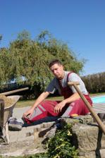 Hotovo! Toto je pohled alá: Se ti to fotí, co? A pomáhat mi bude kdo? ;o)