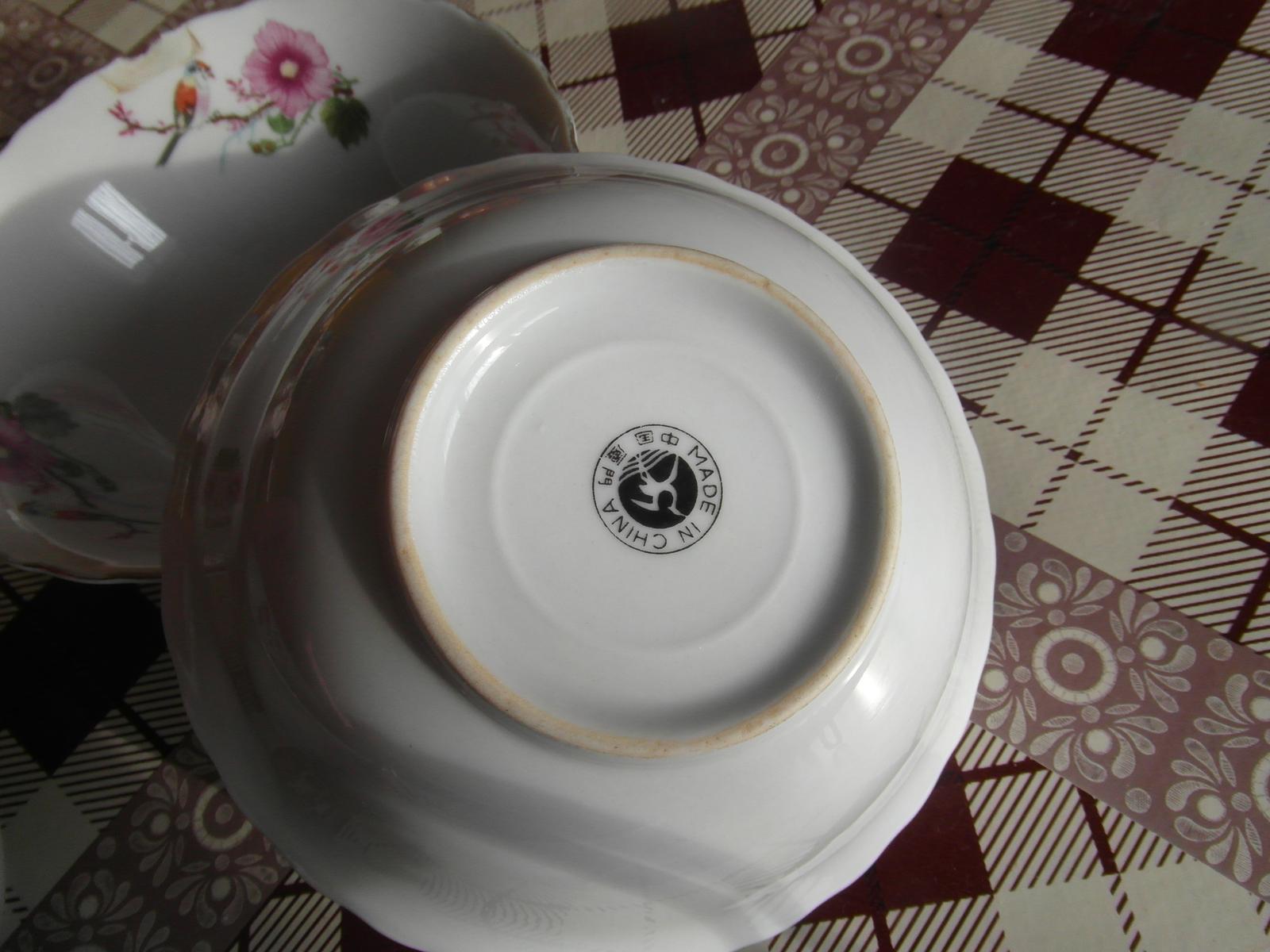 Porcelán - misky, taniere, šálky   - Obrázok č. 2