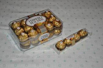 Ferrero na jmenovky. Na jejich koupi jsem si počkala do Itálie, protože tam Ferrero vyjde za hubičku