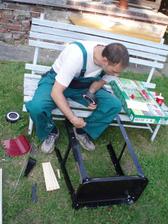 8.6.2010 koupila jsem nám za odměnu gril.