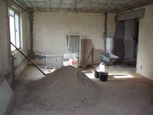 27.3.2009 už máme v obýváku zase bordel, tentokrát pískoviště