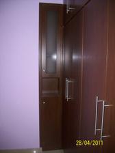 mala som napad ako vyplnit prazdny vyklenok vrohu, konecne vela miesta na sperky:)