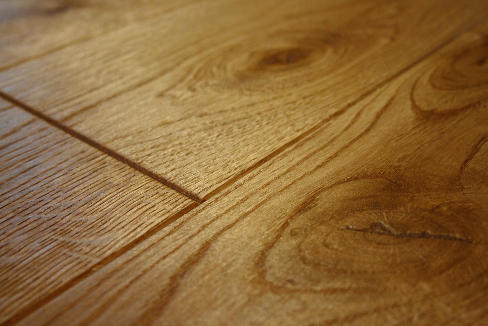 (Téměř) hotovo - oak floor in detail
