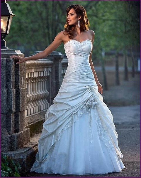 Nové svatební šaty na prodej - vel.44/46-3500kč
