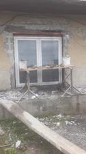 stare dvere isli von nahradili ich nove plus prerabany preklad nakolko stary sadal a praskal
