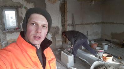 vonku mrzlo ale my sme si kurili a makalo sa celu zimu