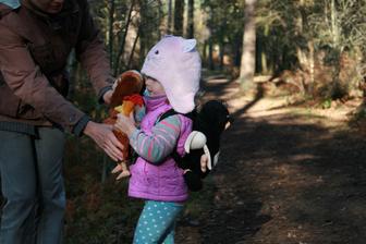 Na dnesni prochazku jsme se vydali vsichni: mama, tata, Thomas, 2ks krtek, zuzlik, kohout, Lady a Daniella. Snad jsem na nikoho nezapomnel! Bylo 10 stupnu.