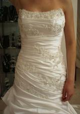 ...detail Rowena...