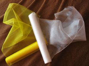 organza na stůl i cylindr