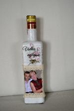 alkoholova flasa s fotkou