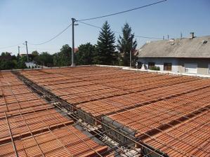 3.09.2011 Dalo to zabrať ale armatúra už je hotová