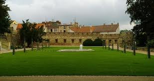 Místo obřadu - zámecký park Jičín (modlím se, aby nepršelo)
