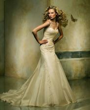 the dress - momentalni rozhodovani je mezi Pronovias Oleaje...