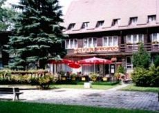 Tu bude hostina, lepšiu foto som nenašla.