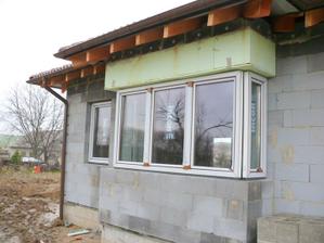1.12.2009 prišli okná! (ešte s ochrannou fóliou)