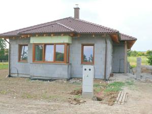 Zatiaľ ešte nezapojená skrinka:-)