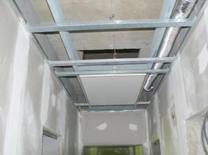 schody osadené a už len zatepliť strop