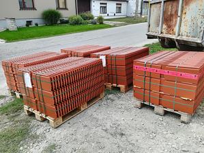 5 paliet škridle z 27.