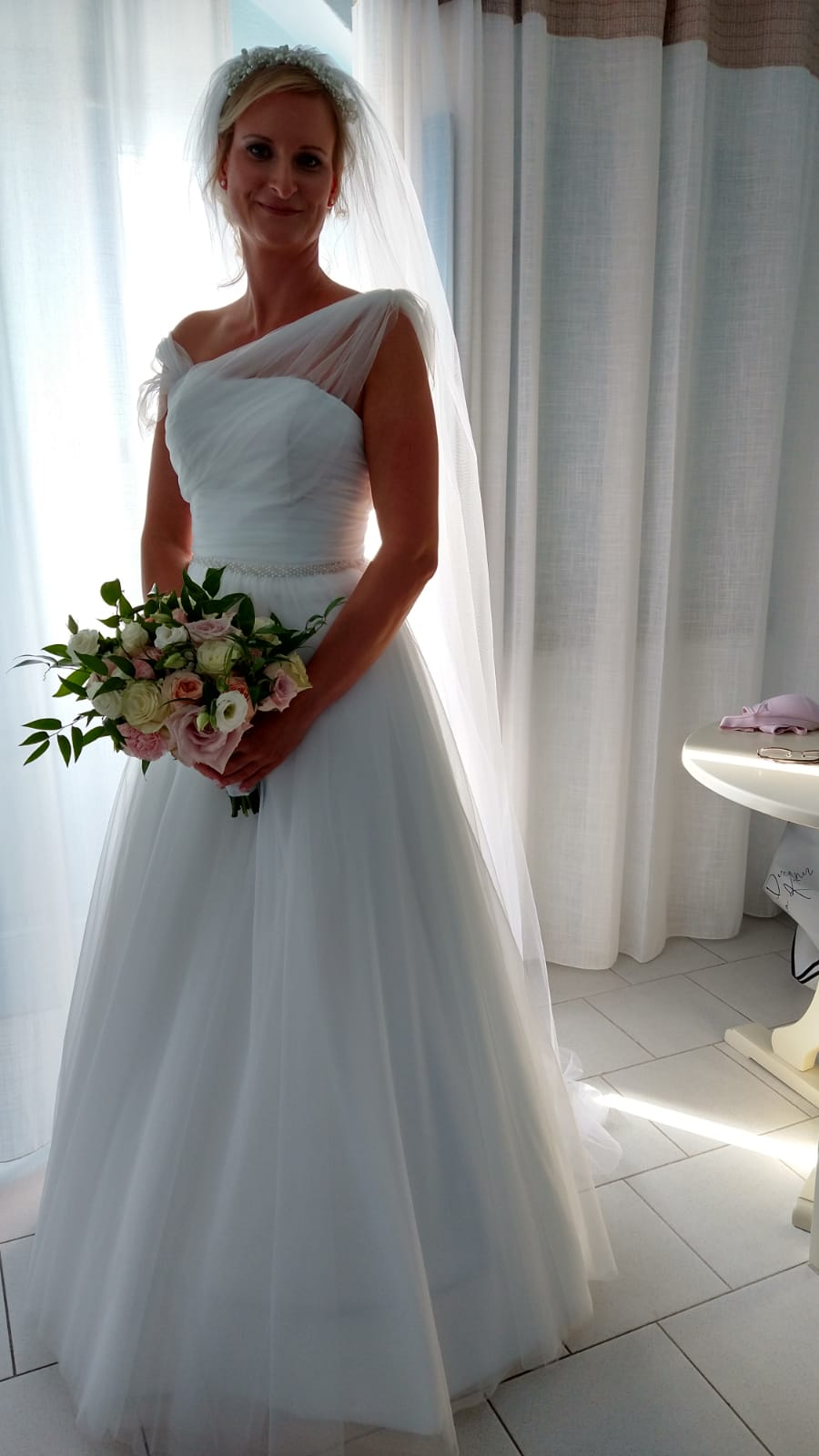 prodej svatebních šatů - Obrázek č. 1