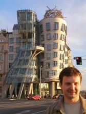 aj takúto divotvornú budovu tam majú:-)