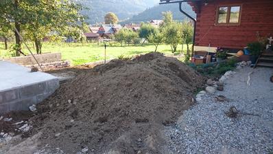 A môžeme rozhadzovať, zrovnávať