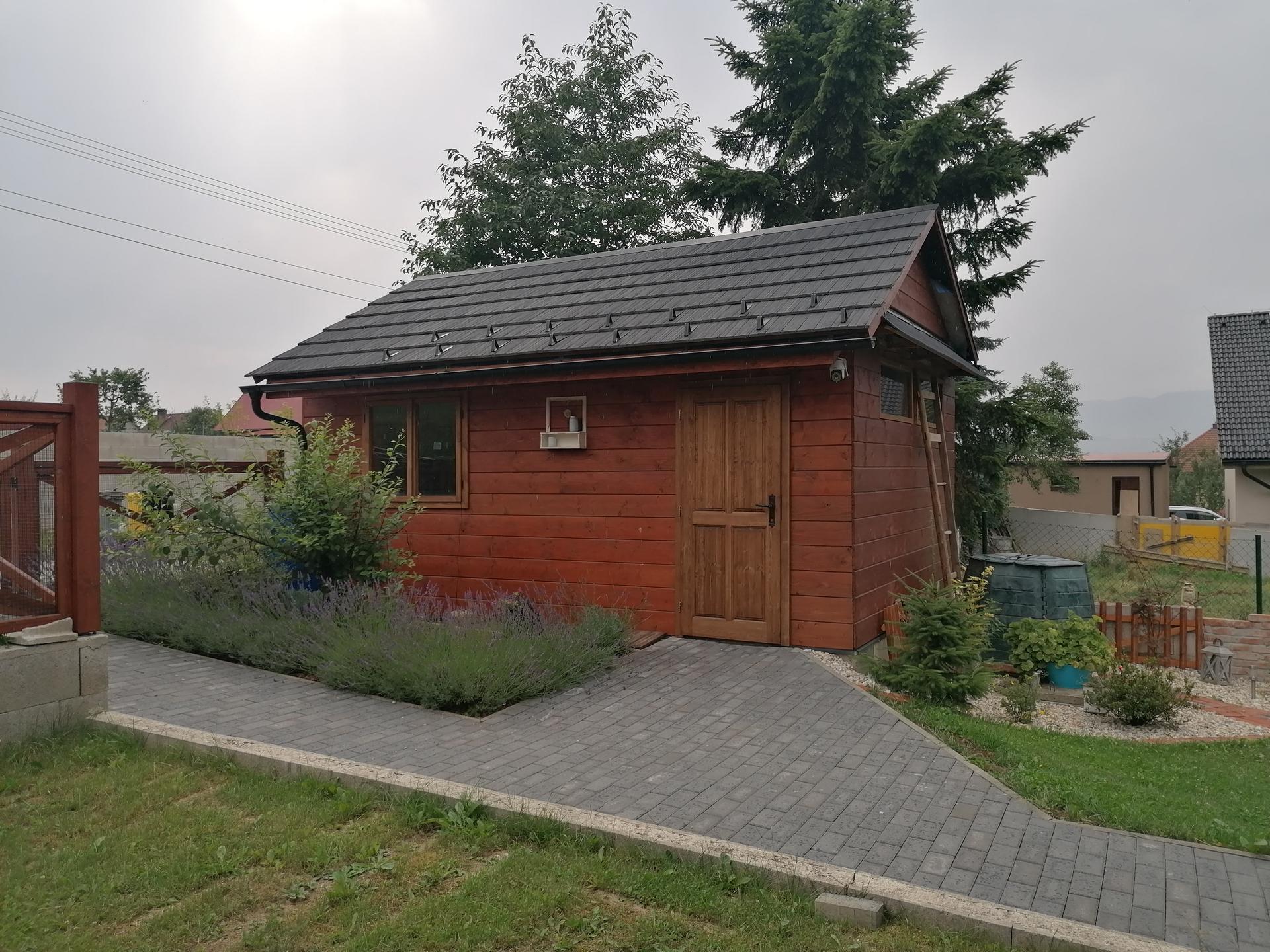 Drevený dom - drevená garáž - Obrázok č. 33
