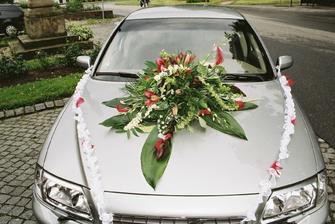 krásně vyzdobené auto