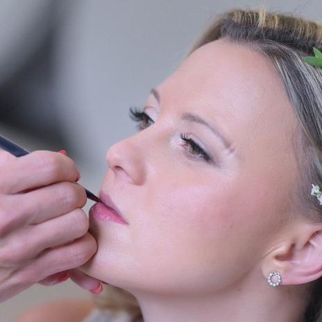 Svatební líčení a účes nevěsta Jana