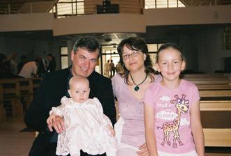 Budúca družička Valentínka a my traja- Valentínka je moje krstniatko, sestrina dcéra.