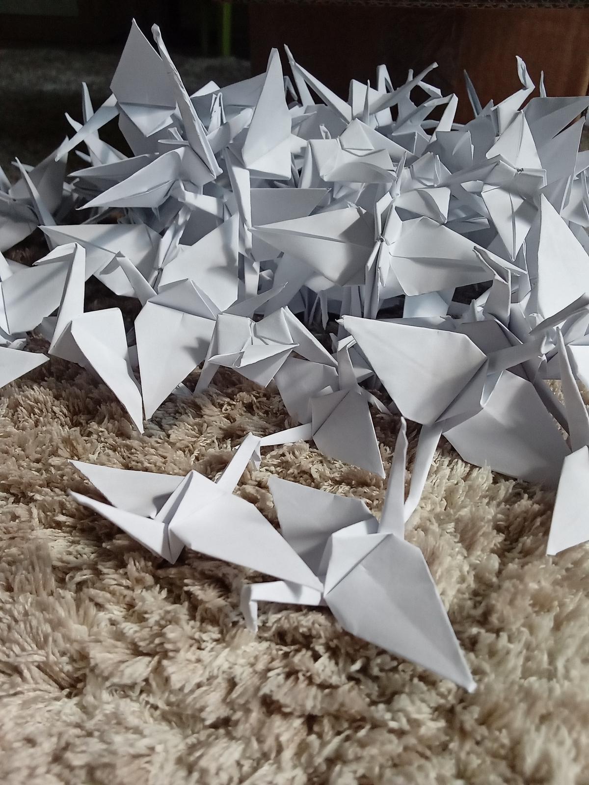 343 origami jeřábů - Obrázek č. 1