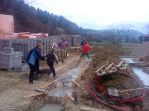08.04 2011 zaliali základy