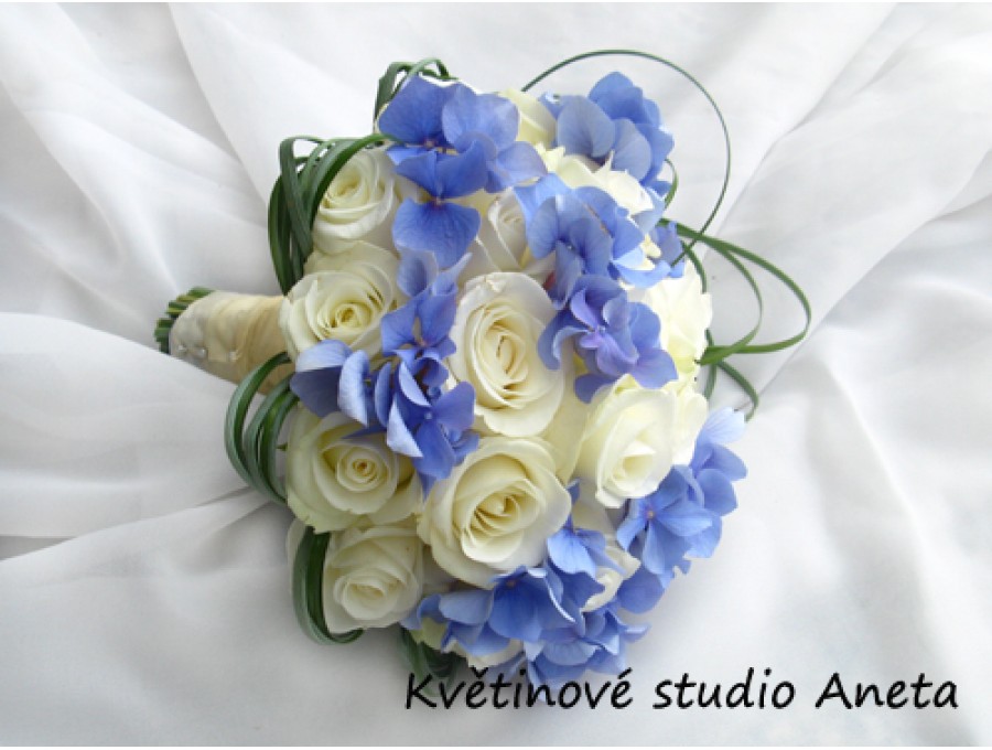 Svatební květiny v odstínech modré... - Obrázek č. 17