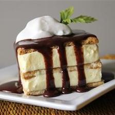 http://piarecipes.blogspot.cz/2012/11/chocolate-eclair-dessert.html