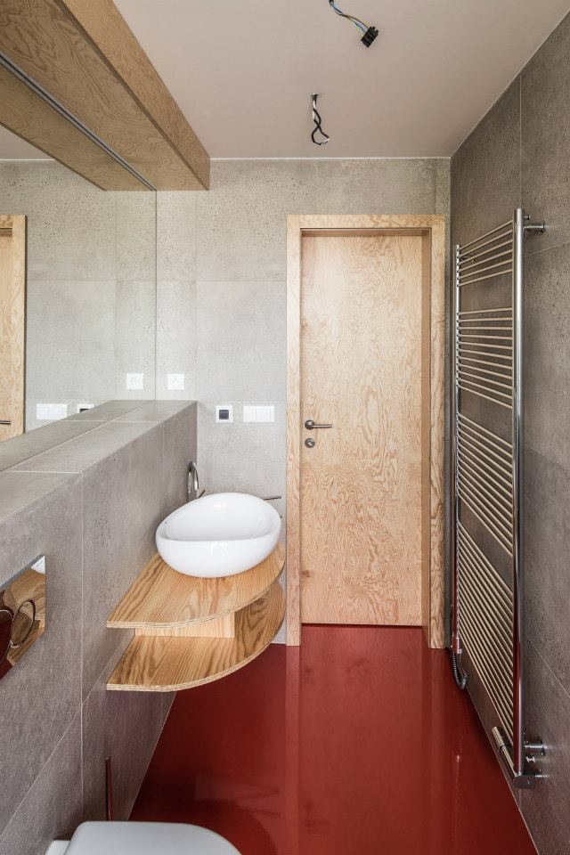 Rekonštrukcia Bytu G - BA Staré mesto - Nová kúpelňa vznikla spojením bývalého priestoru WC a logie.