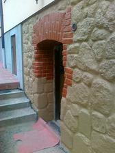vchod do pivnice