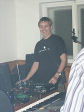 náš DJ :))