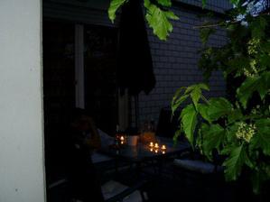 A k romatickym vecerum u vinecka:)