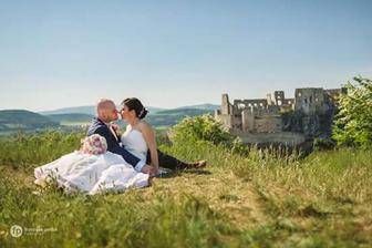 Fotograf : František Peťko - Mali sme s ním stretnutie a bol veľmi v pohode tak sa teším už teraz aké nám spraví krásne fotky :)