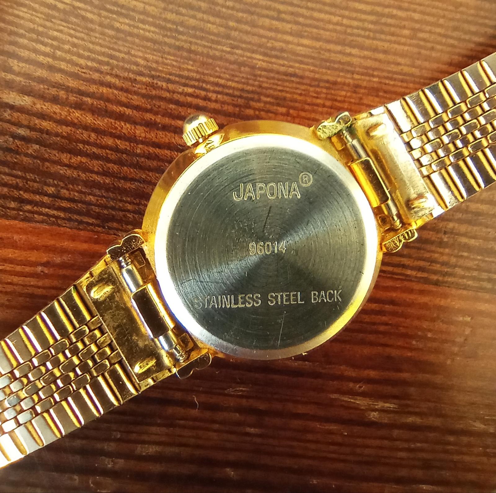 zlaté náramkové hodinky Japona - Obrázok č. 2