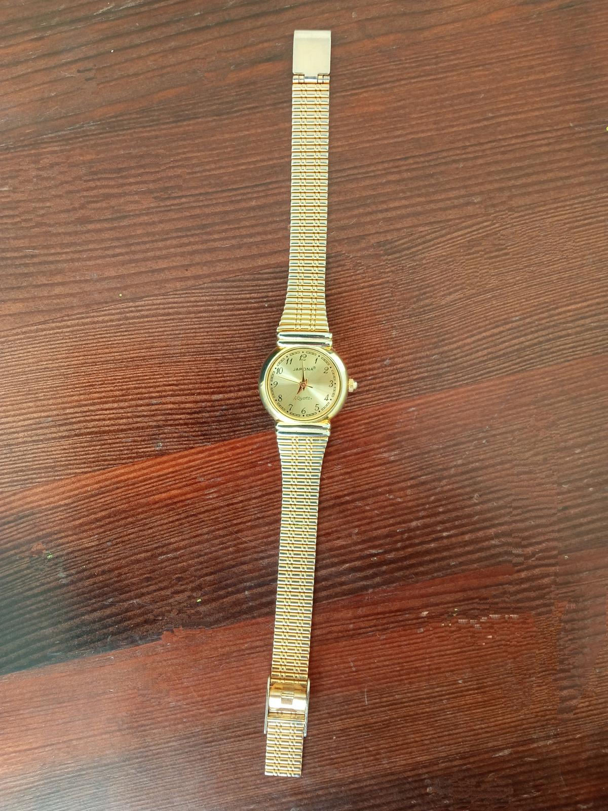 zlaté náramkové hodinky Japona - Obrázok č. 3