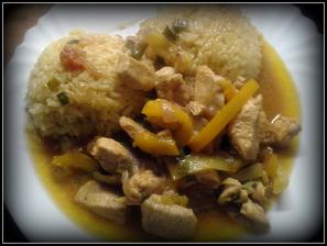 kuřecí čína se spoustou zeleninky "Jaro voláme Tě!" a curry rýže...