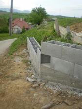 tak a už ideme dole kopcom