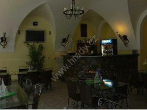 Restaurace zámku v přízemí
