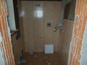 2.12.2012 už sa črtá aj obklad vo WC