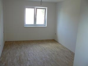 parkety nalepene, uz len prebrusit a naolejovat