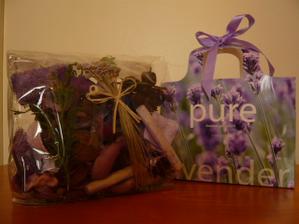fialova levandula, na dekoraciu bytu nevesty :)